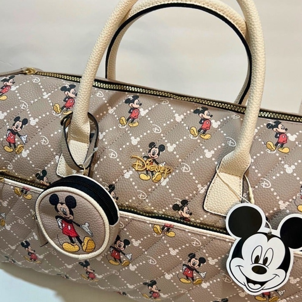 Disney's Mickey Mouse Weekender - Picture 6 of 9